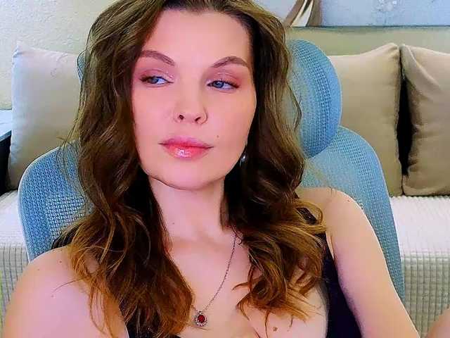 AureliaFly's BongaCams show and profile