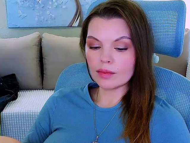 AureliaFly's BongaCams show and profile