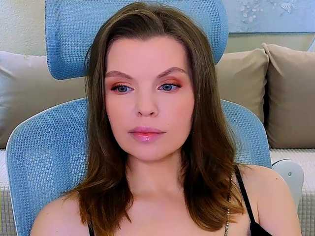 AureliaFly's BongaCams show and profile