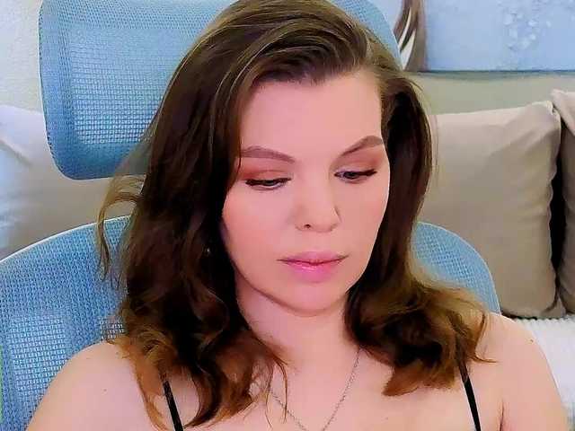 AureliaFly's BongaCams show and profile