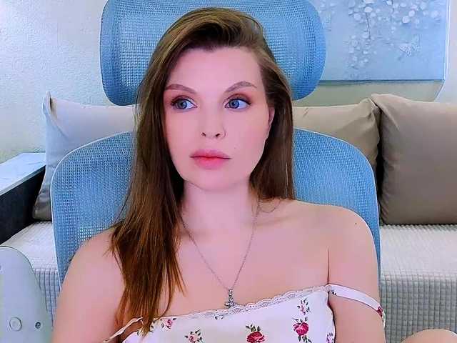 AureliaFly's BongaCams show and profile