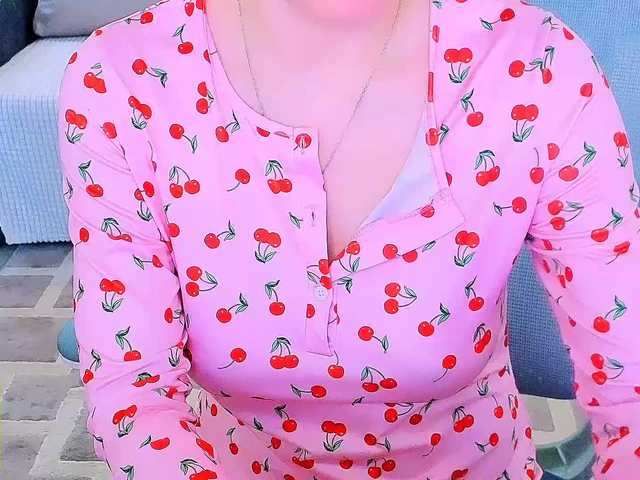 AureliaFly's BongaCams show and profile