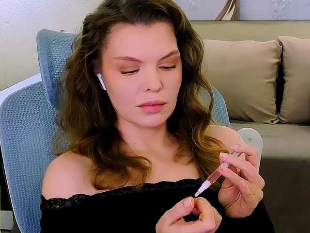 AureliaFly's BongaCams show and profile