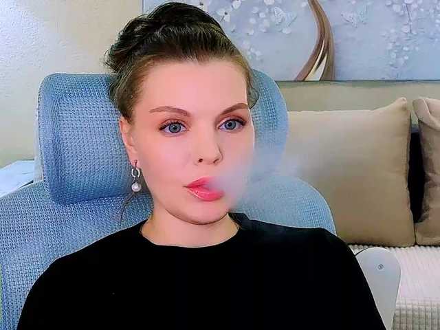 AureliaFly's BongaCams show and profile