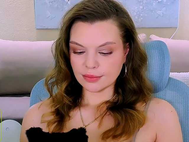 AureliaFly's BongaCams show and profile