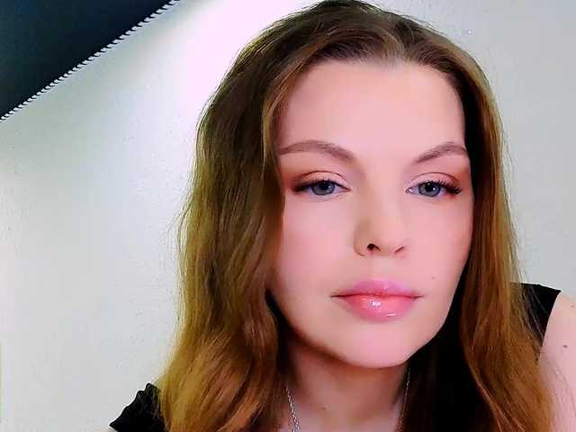 AureliaFly's BongaCams show and profile