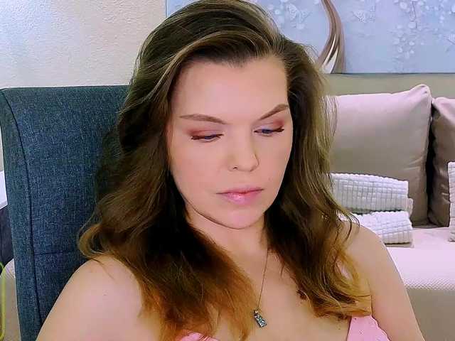 AureliaFly's BongaCams show and profile