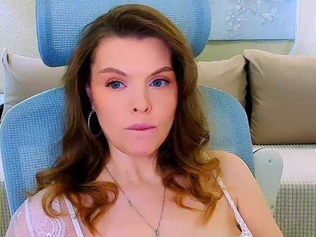 AureliaFly's BongaCams show and profile