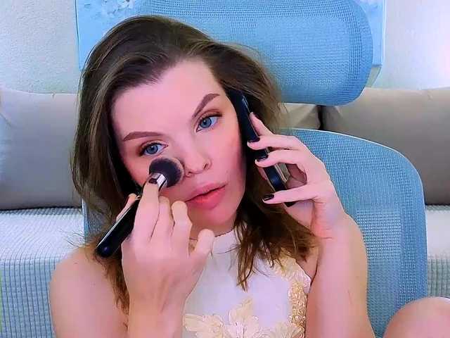 AureliaFly's BongaCams show and profile