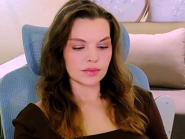 AureliaFly's BongaCams show and profile