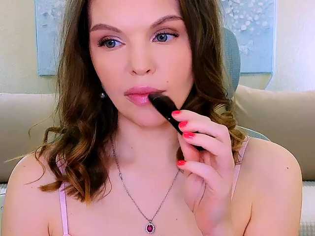 AureliaFly's BongaCams show and profile