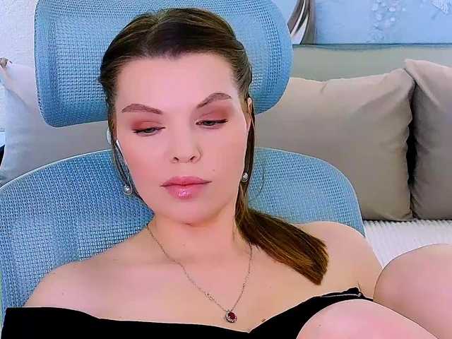 AureliaFly's BongaCams show and profile