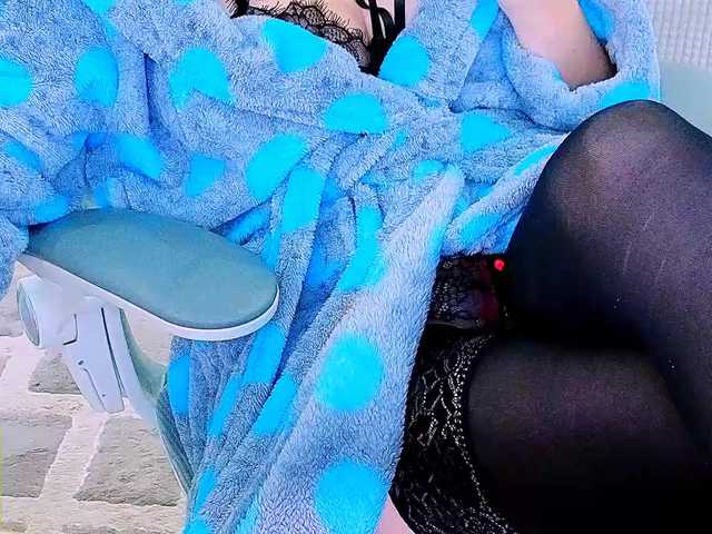 AureliaFly's BongaCams show and profile