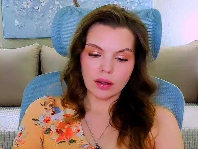 AureliaFly's BongaCams show and profile