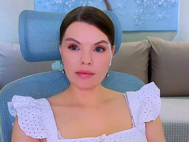 AureliaFly's BongaCams show and profile