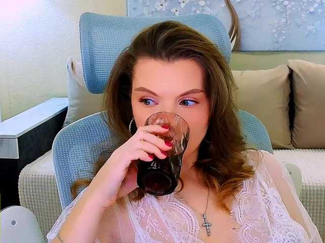 AureliaFly's BongaCams show and profile