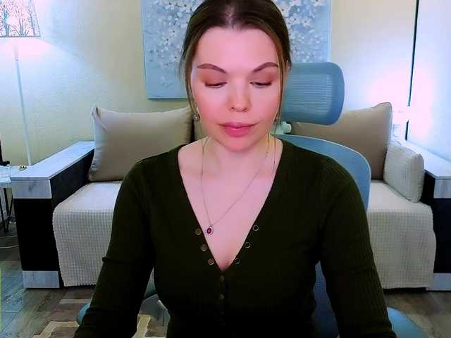 AureliaFly's BongaCams show and profile