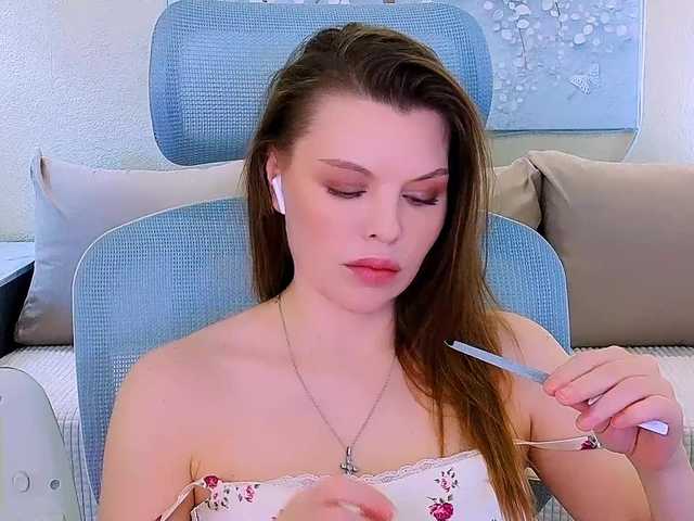 AureliaFly's BongaCams show and profile