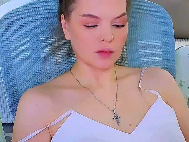 AureliaFly's BongaCams show and profile