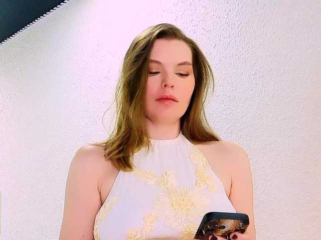 AureliaFly's BongaCams show and profile