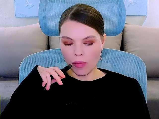 AureliaFly's BongaCams show and profile