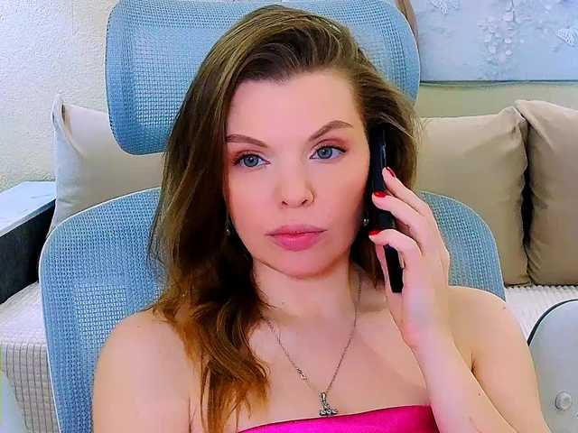 AureliaFly's BongaCams show and profile