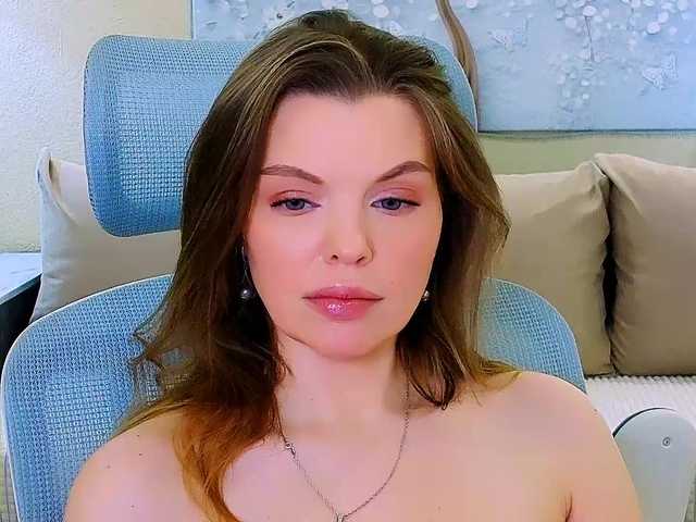 AureliaFly's BongaCams show and profile