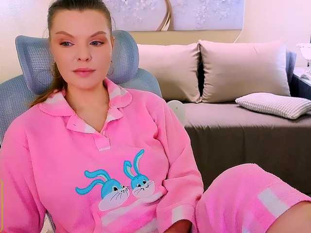 AureliaFly's BongaCams show and profile