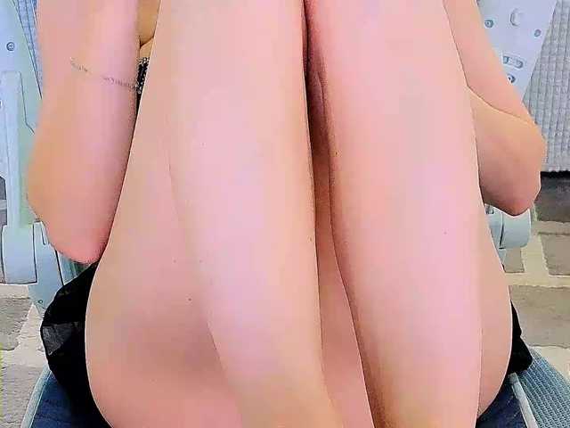 AureliaFly's BongaCams show and profile