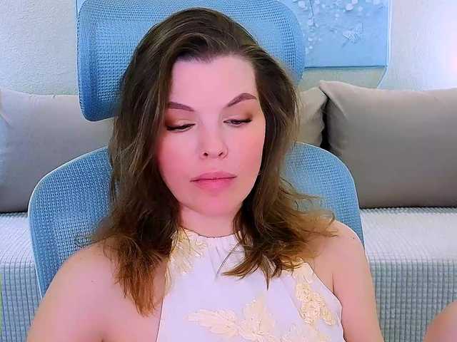 AureliaFly's BongaCams show and profile