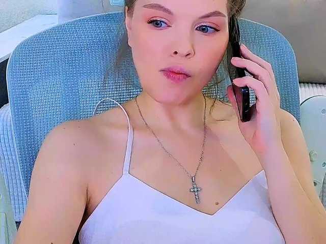 AureliaFly's BongaCams show and profile