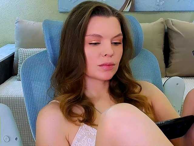 AureliaFly's BongaCams show and profile