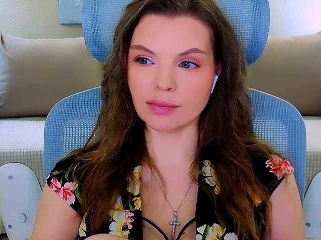 AureliaFly's BongaCams show and profile