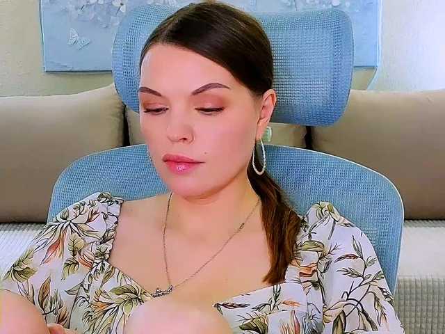 AureliaFly's BongaCams show and profile