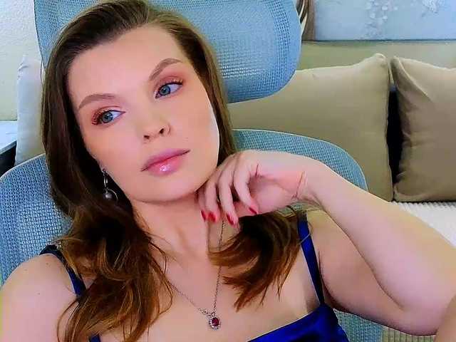 AureliaFly's BongaCams show and profile