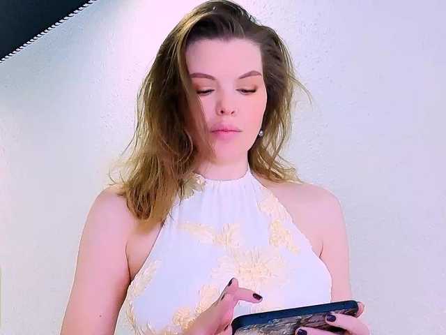 AureliaFly's BongaCams show and profile