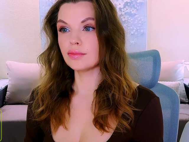 AureliaFly's BongaCams show and profile