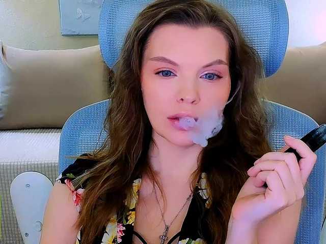 AureliaFly's BongaCams show and profile