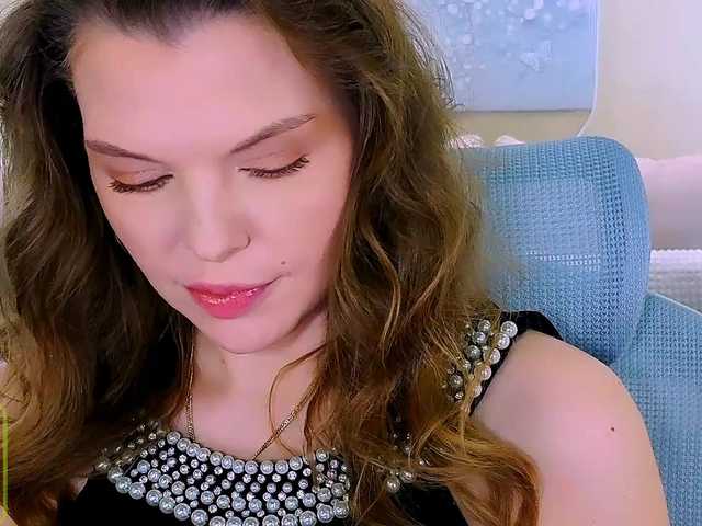 AureliaFly's BongaCams show and profile