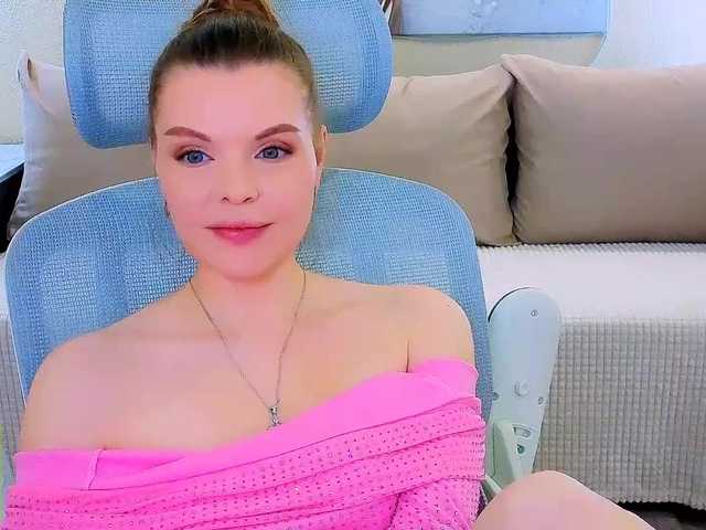 AureliaFly's BongaCams show and profile