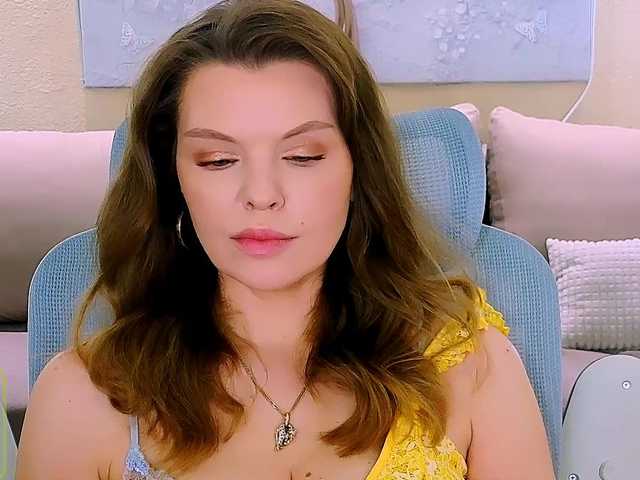 AureliaFly's BongaCams show and profile