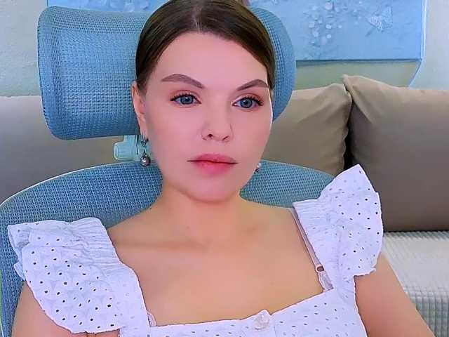 AureliaFly's BongaCams show and profile