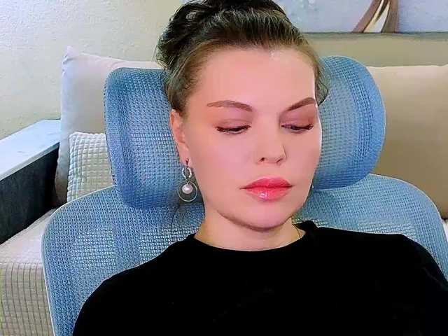 AureliaFly's BongaCams show and profile