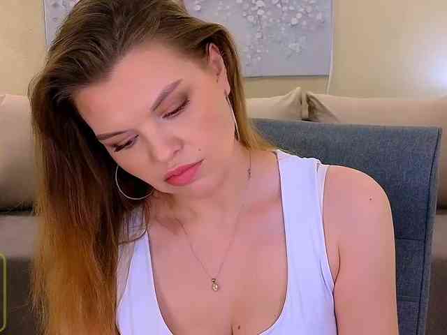 free webcam AureliaFly