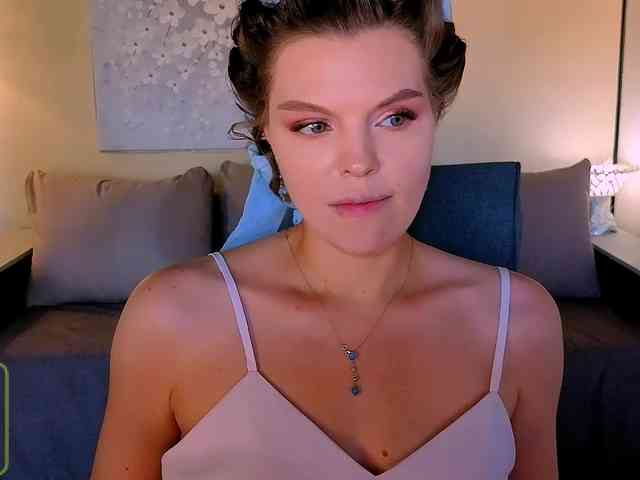 sex show AureliaFly