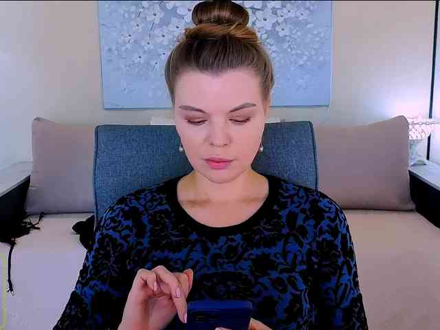 Audreyy webcam