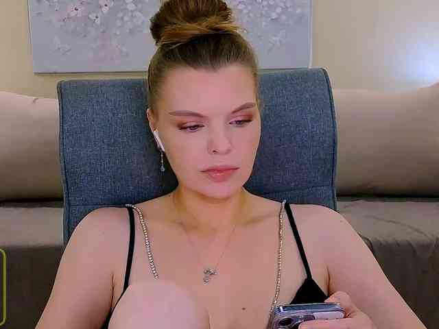 Audreyy webcam