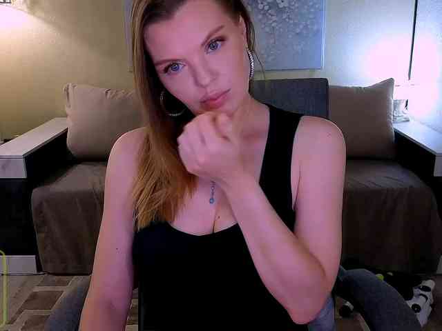 Audreyy webcam