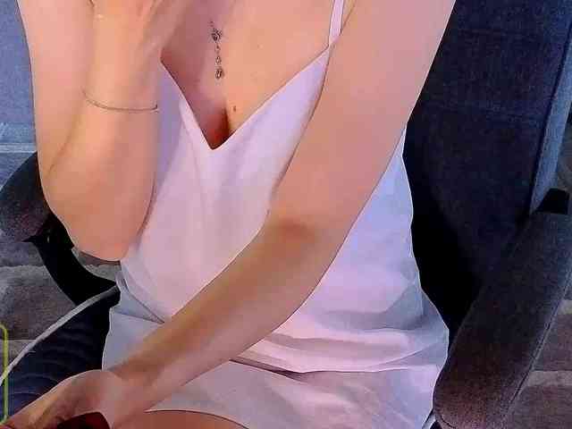 Audreyy webcam