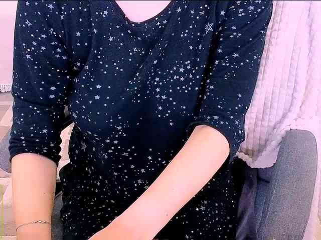 Audreyy webcam